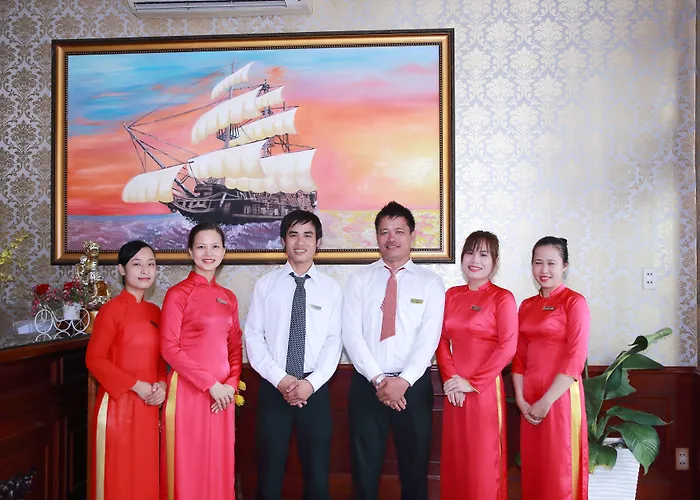 Отель Hoang Long 3*